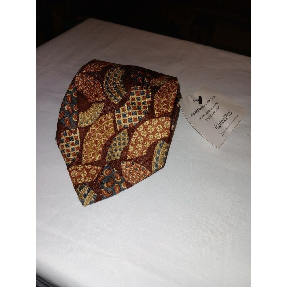 Burberrys of London Paisley Artistic Geomtric Arches 100% Silk Classic Neck Tie